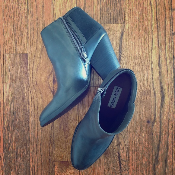 Steve Madden booties - Picture 1 of 5